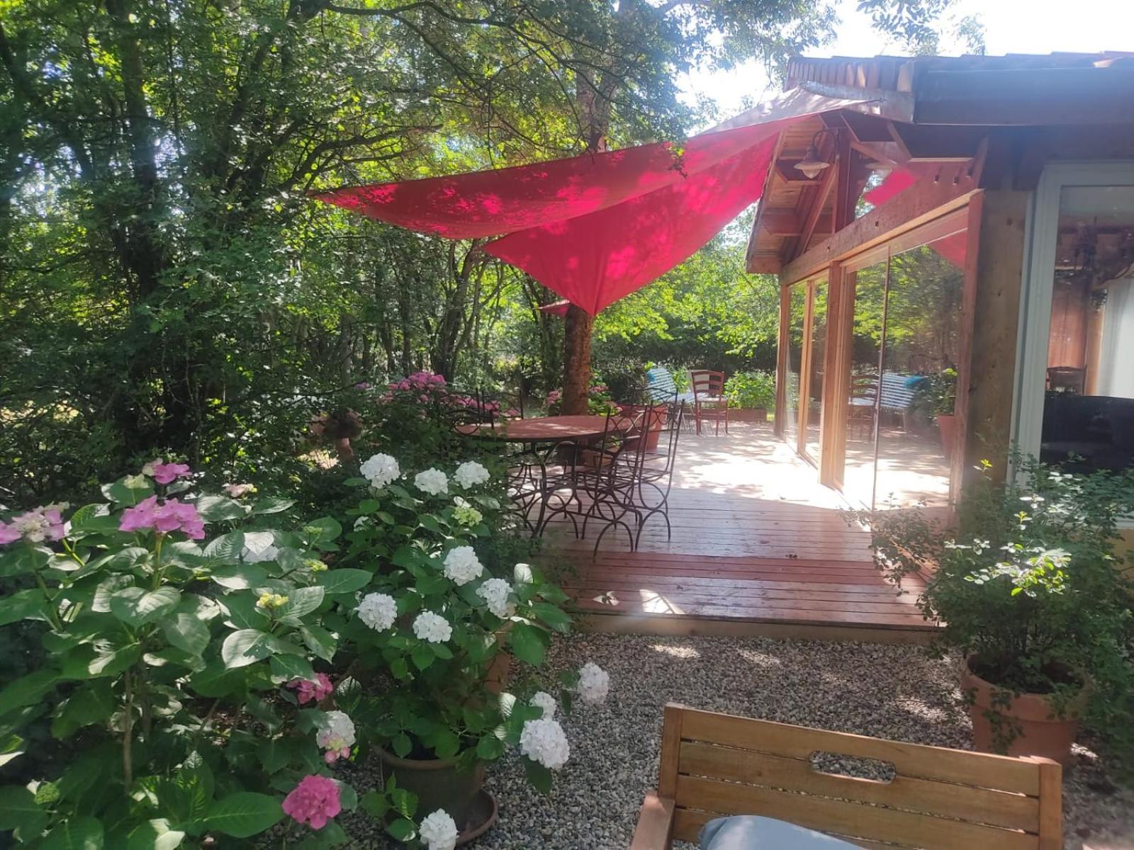 Bed and Breakfast La Frenaie Saint-Cyr-sur-le-Rhone Exterior foto