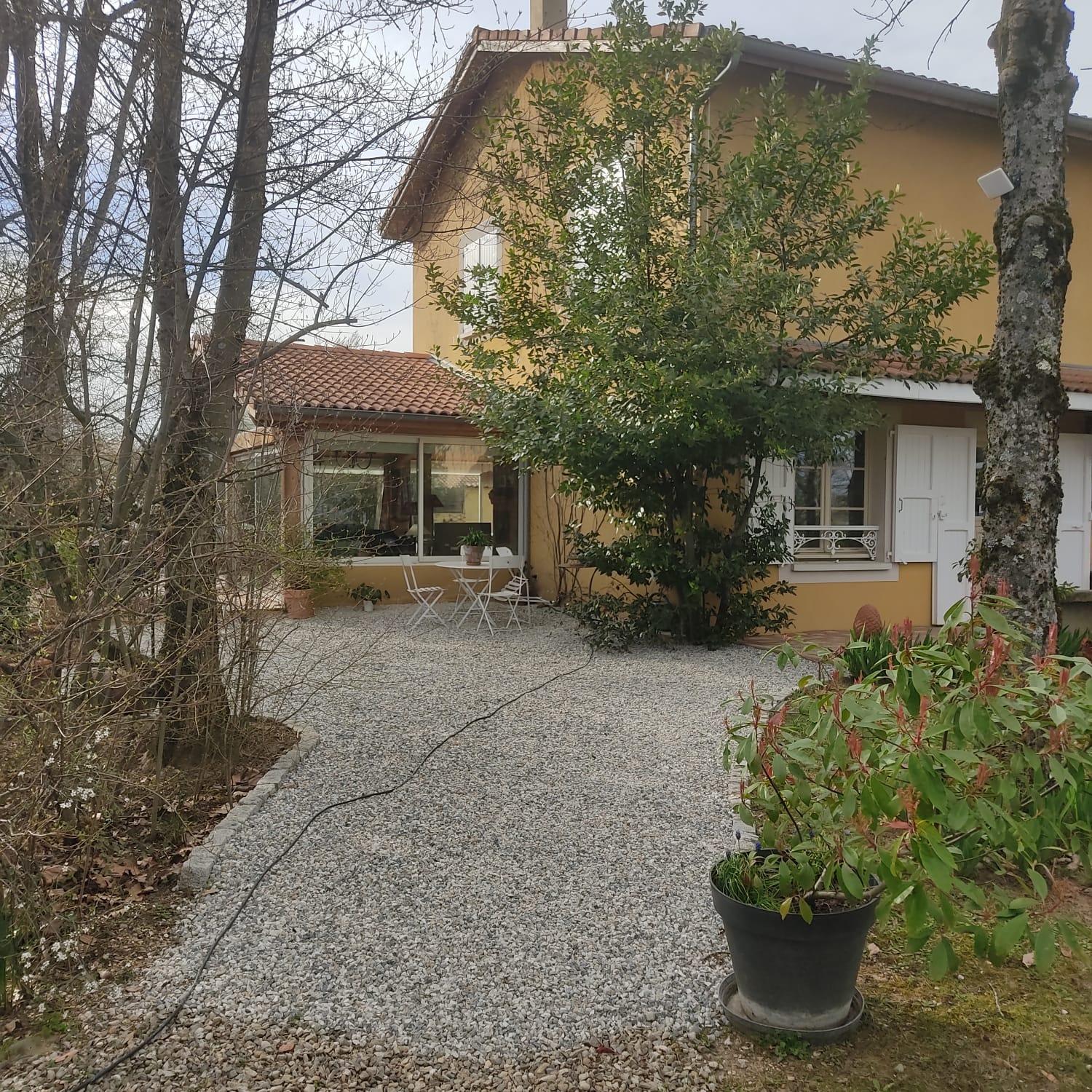 Bed and Breakfast La Frenaie Saint-Cyr-sur-le-Rhone Exterior foto