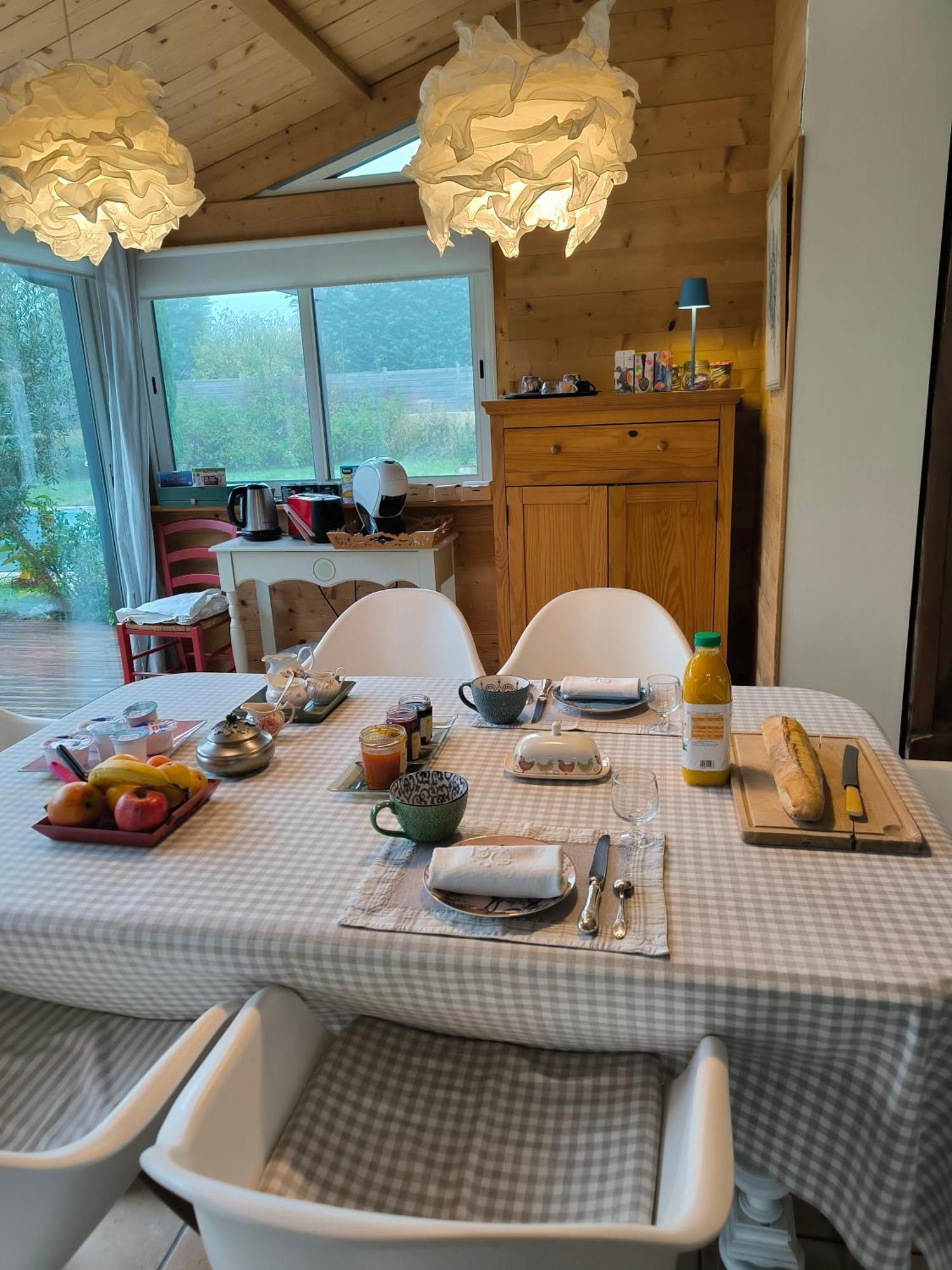 Bed and Breakfast La Frenaie Saint-Cyr-sur-le-Rhone Exterior foto